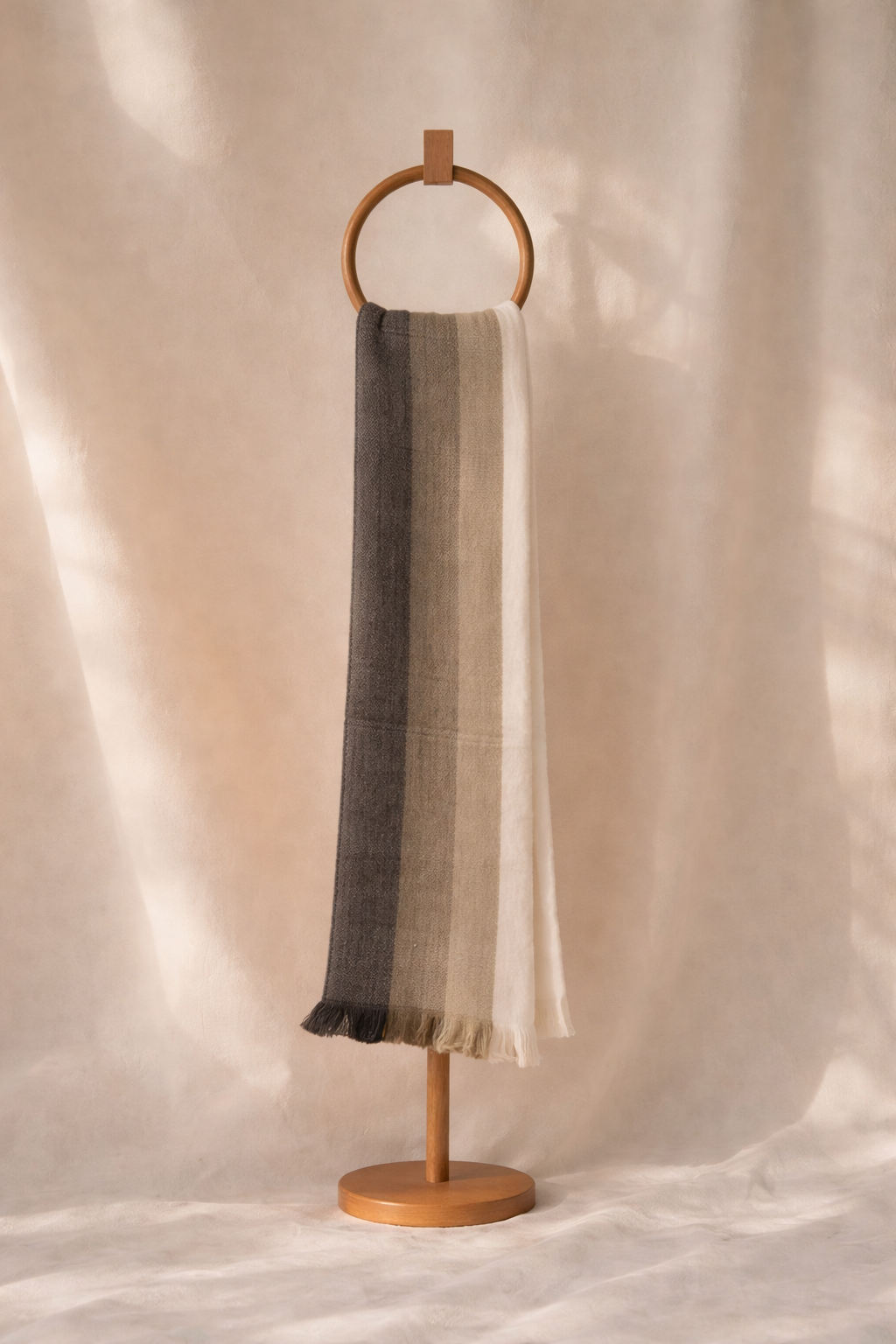 Nunkuya Shade - Gradient Alpaca Scarf